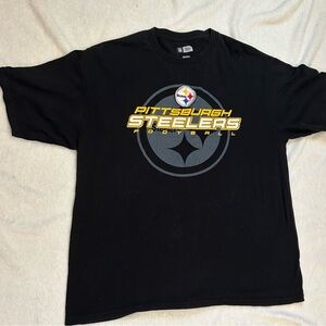 NFL Pittsburgh Steelers thicker material t-shirt men’s XL